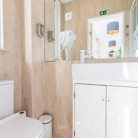 Апартаменти Downtown 7 Bedroom - Liberdade