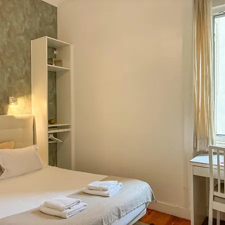 Апартаменти Downtown 7 Bedroom - Liberdade *